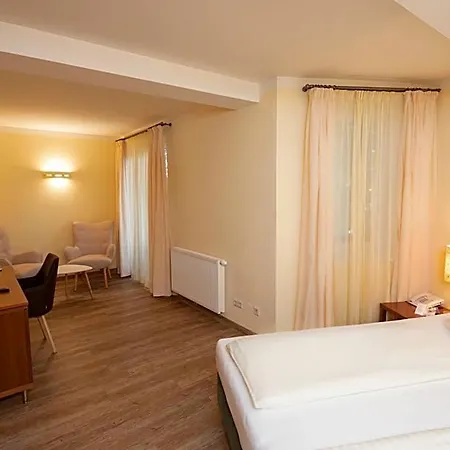 Otel Rosentaler Hof Sankt Jakob im Rosental