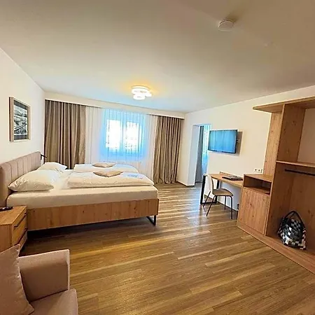 Rosentaler Hof Otel 4*